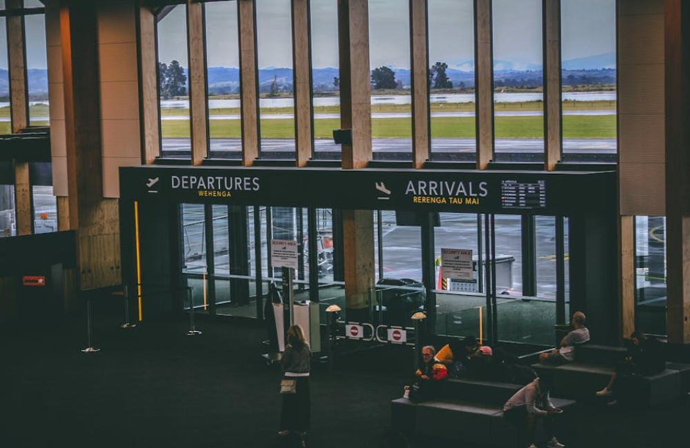Hoe vroeg moet je op Eindhoven Airport zijn voor een vlucht in de herfstvakantie 2026
