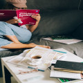 Is het nou gebeurd of gebeurt? Wij leggen het verschil uit